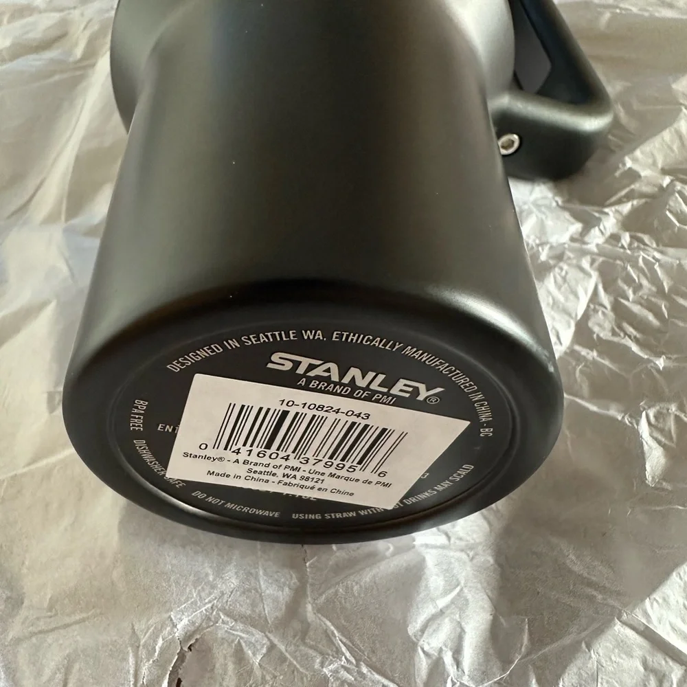 Stanley 40oz Stainless Steel H2.0 FlowState Quencher Tumbler - Black Glow Color - Picture 4 of 4
